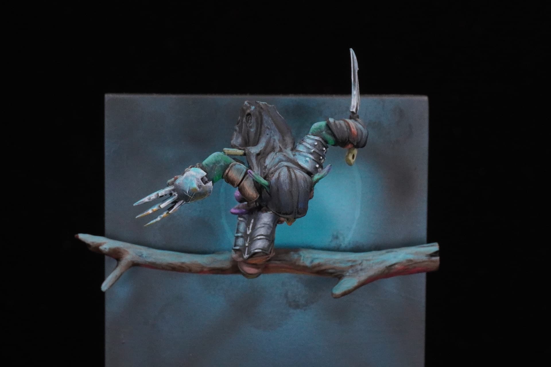 Figurine d'exposition · vue 2